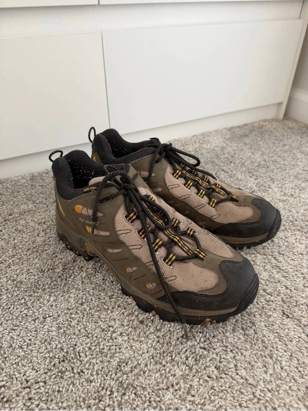 Columbia Men's Brown and Black Trail Boots with Yellow Accents